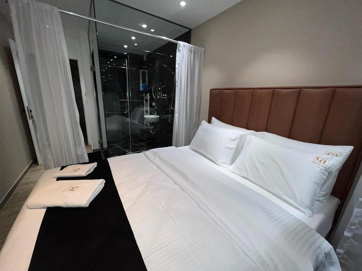 Comfort Hotel Struga Bagian luar foto