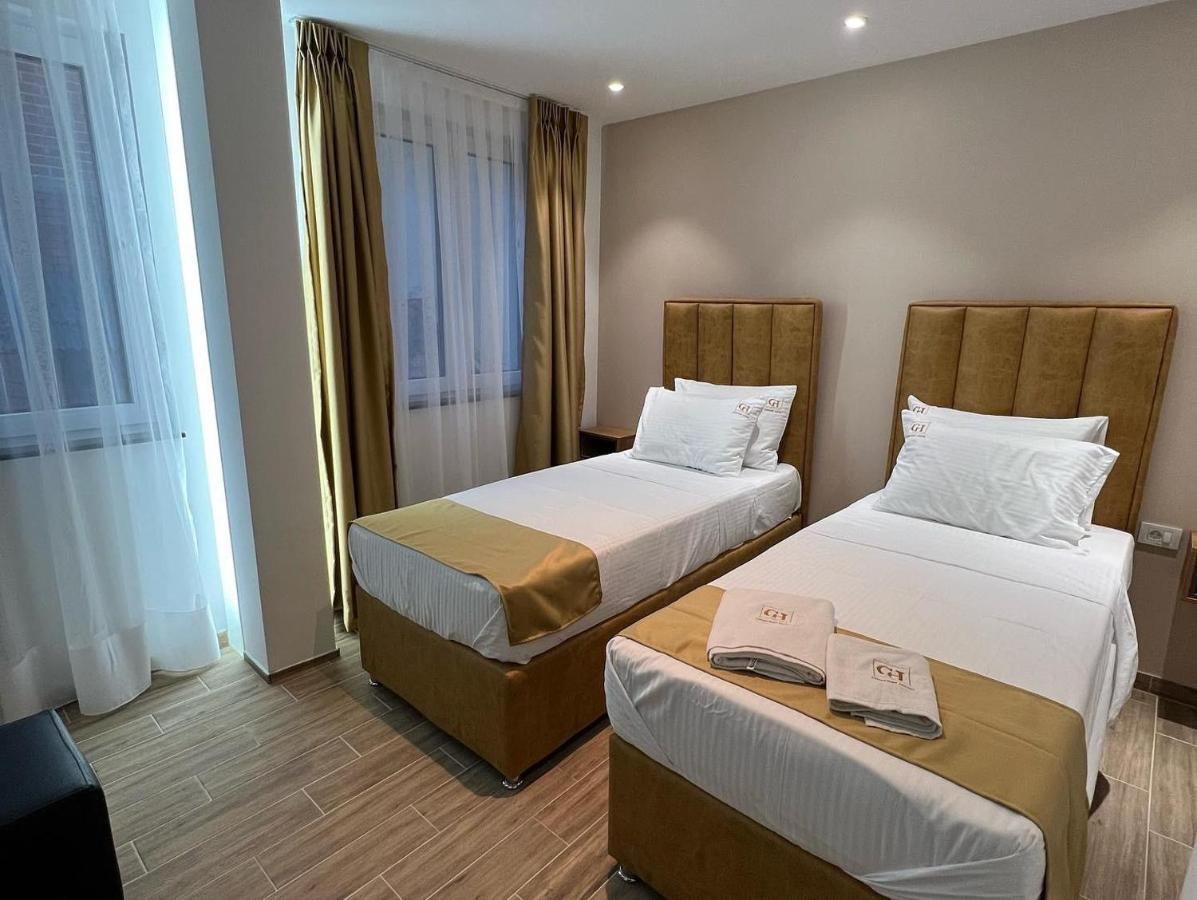 Comfort Hotel Struga Bagian luar foto