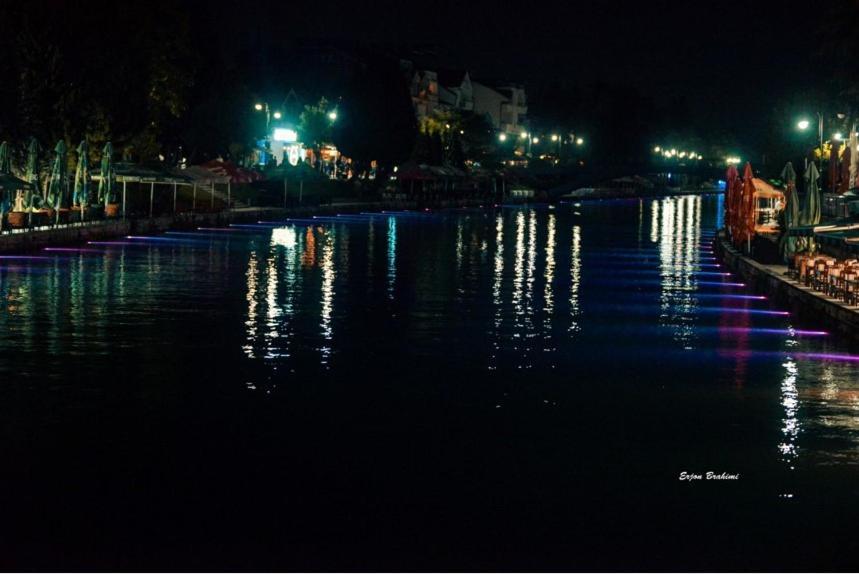 Comfort Hotel Struga Bagian luar foto