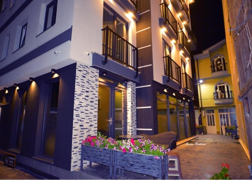 Comfort Hotel Struga Bagian luar foto