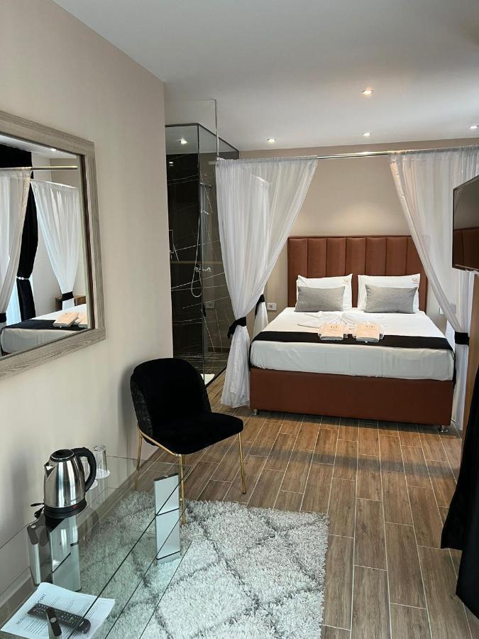 Comfort Hotel Struga Bagian luar foto