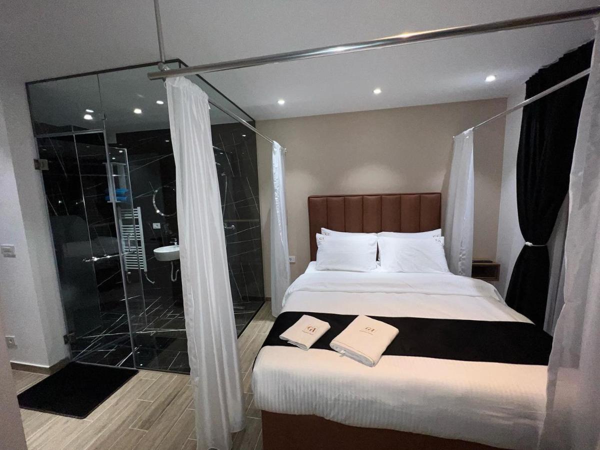 Comfort Hotel Struga Bagian luar foto