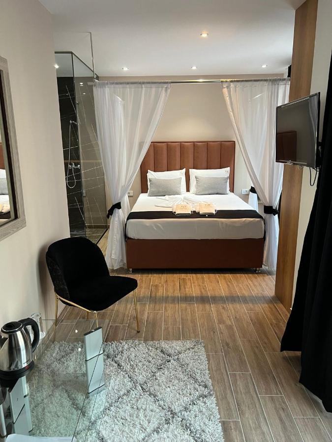 Comfort Hotel Struga Bagian luar foto