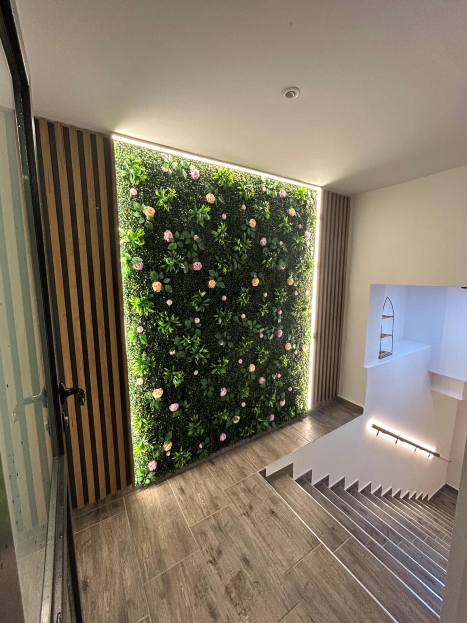 Comfort Hotel Struga Bagian luar foto