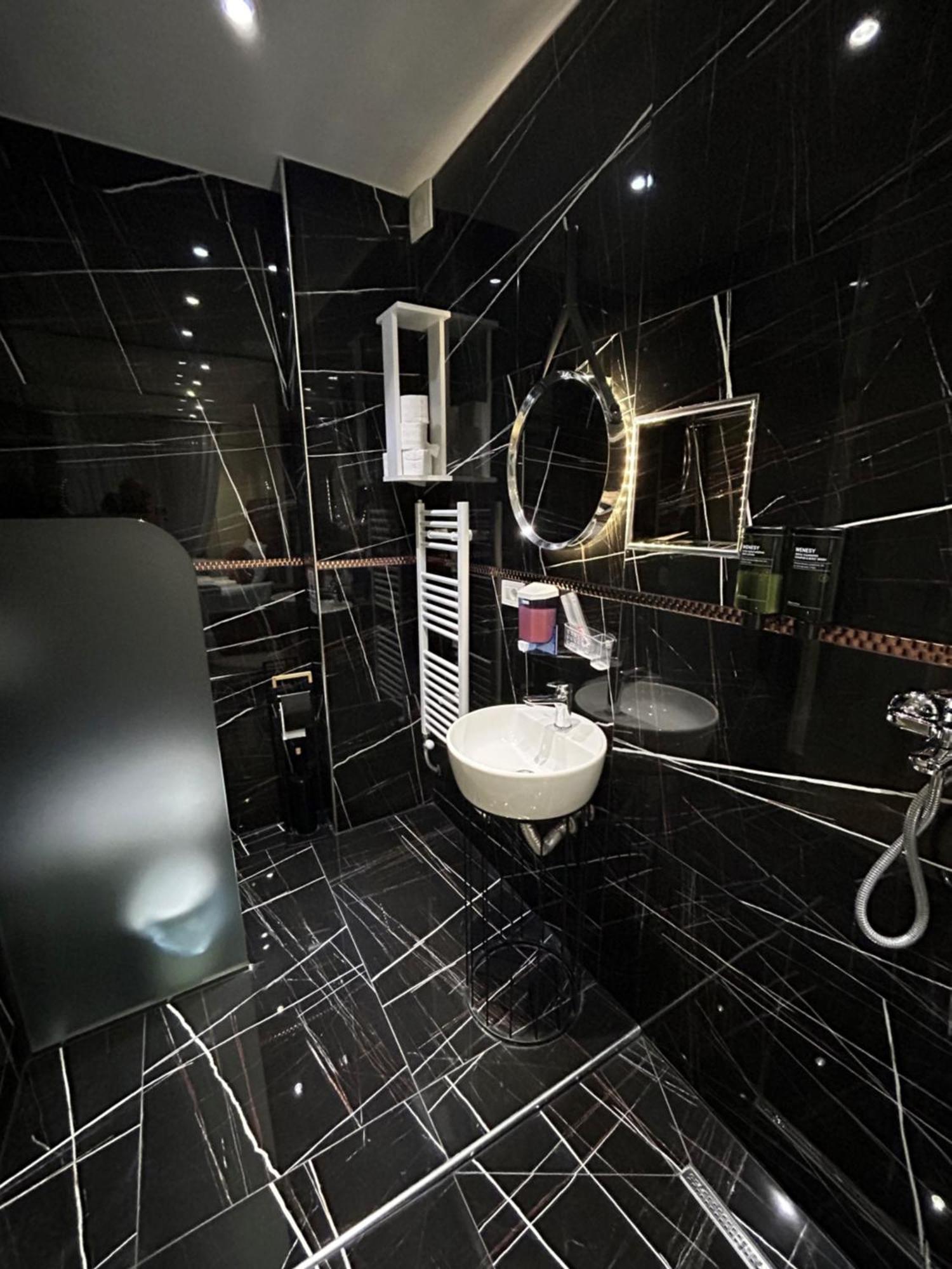 Comfort Hotel Struga Bagian luar foto