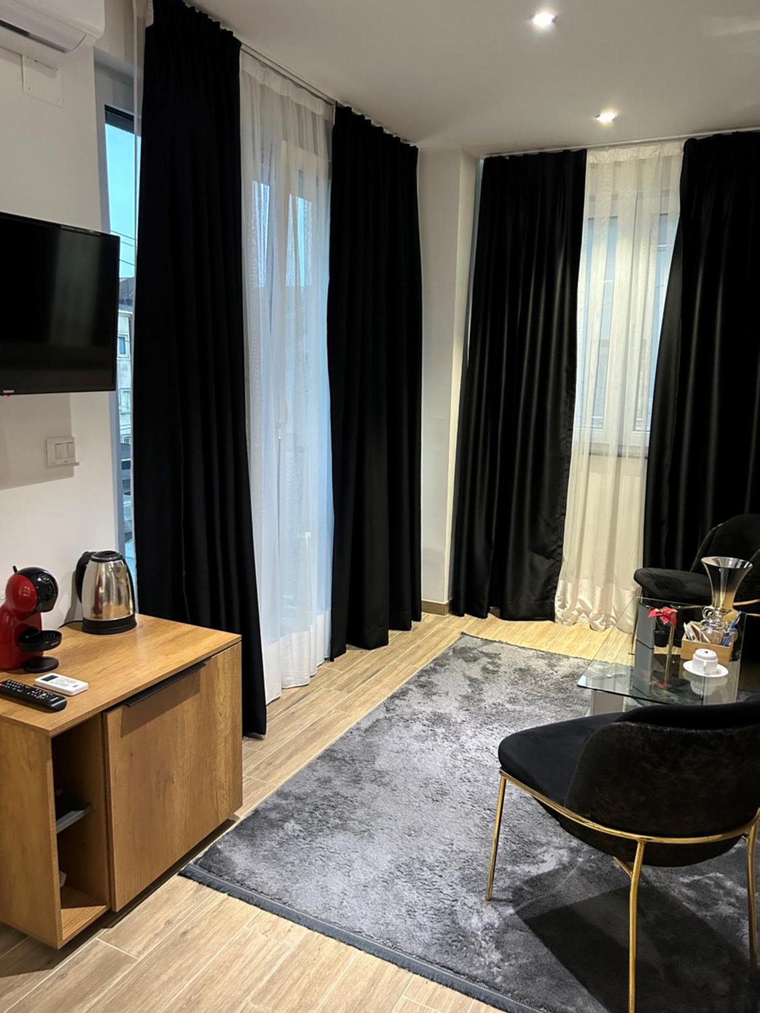 Comfort Hotel Struga Bagian luar foto