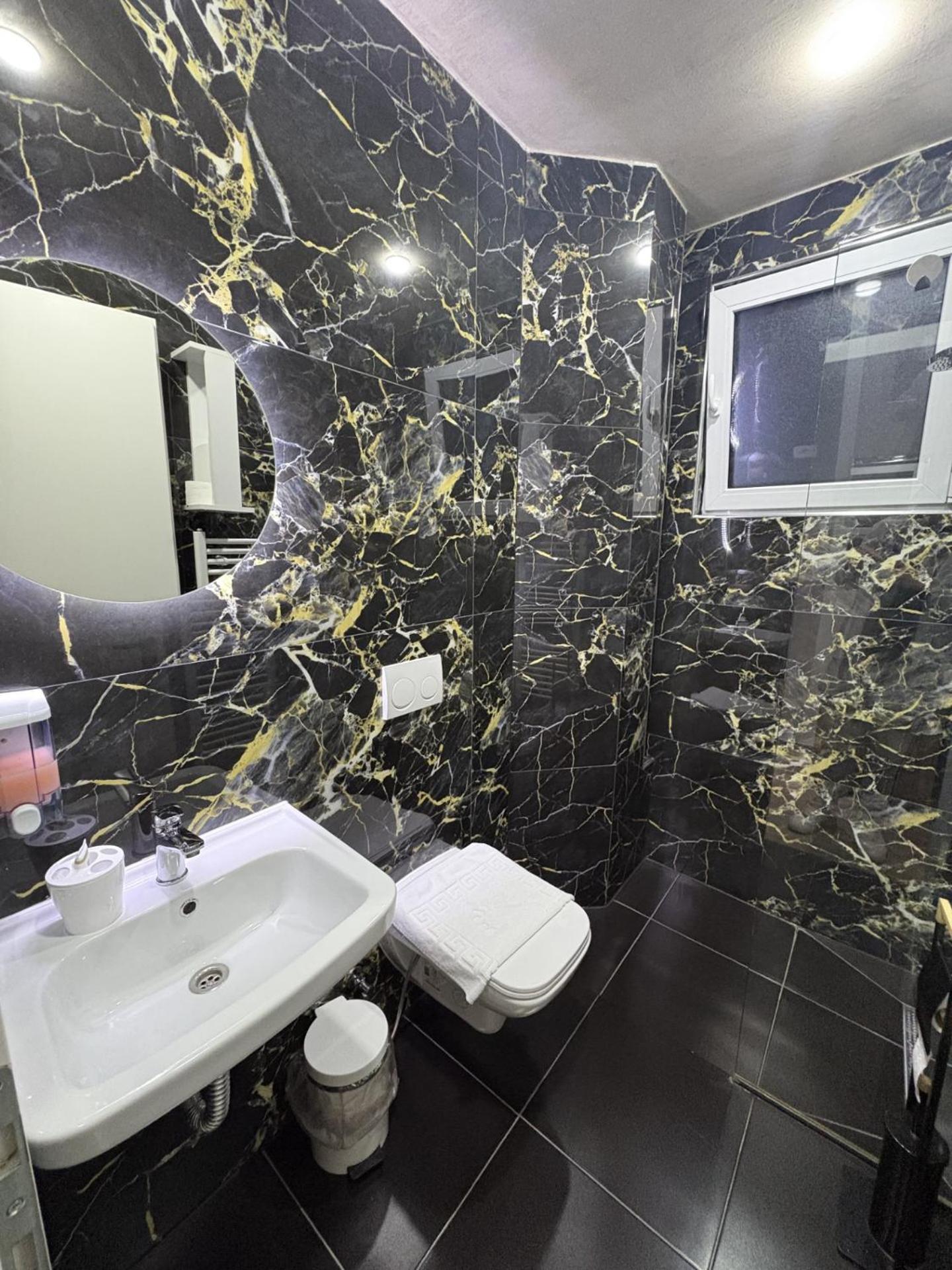 Comfort Hotel Struga Bagian luar foto