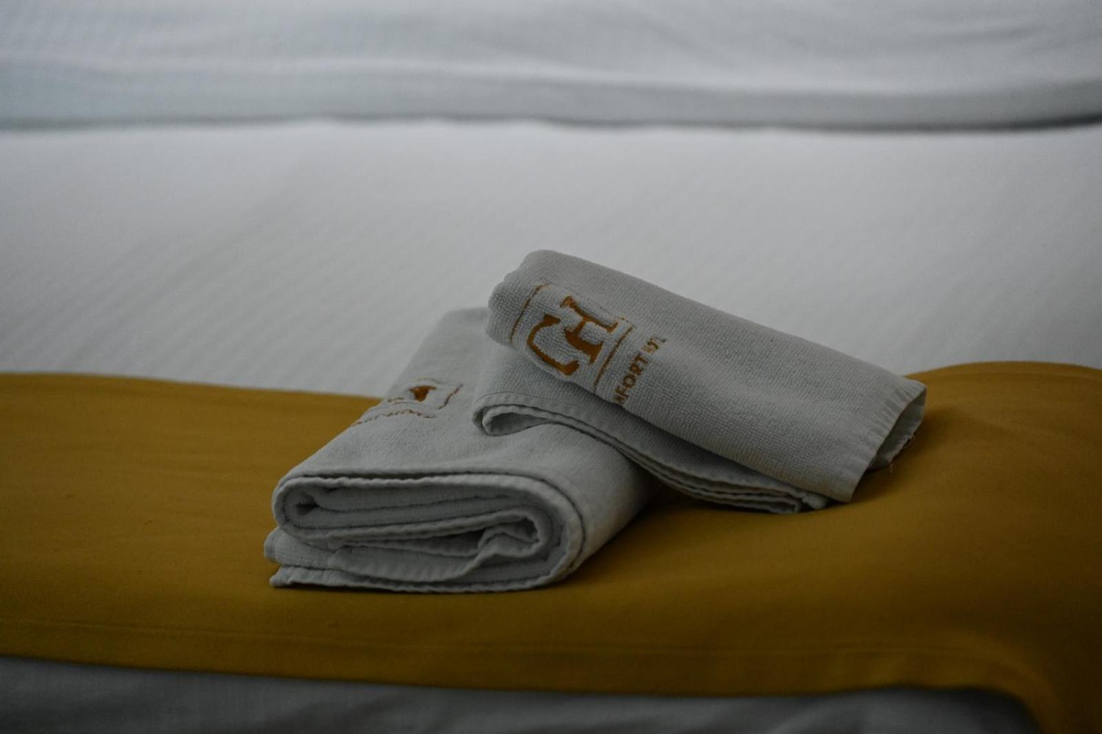 Comfort Hotel Struga Bagian luar foto
